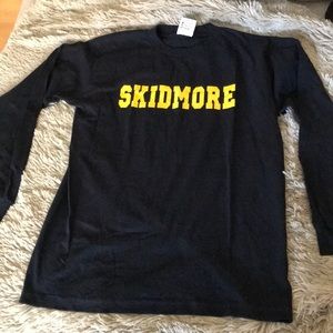 Long sleeve skidmore college shirt